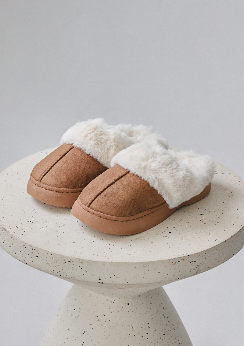 雪絨厚底毛毛拖鞋-CHECK2CHECK 機能服飾、C2C雨衣，首選品牌