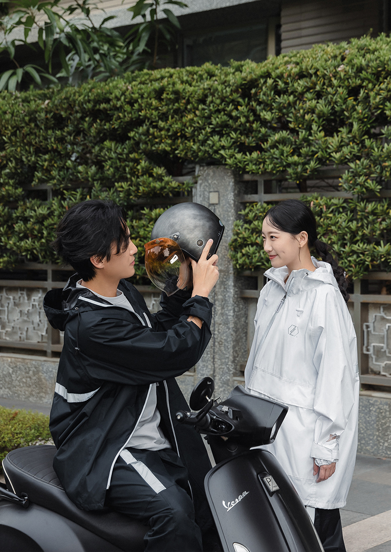 C2C 兩件式極鋒雨衣2.0．送秒穿雨鞋套-CHECK2CHECK 機能服飾、C2C雨衣